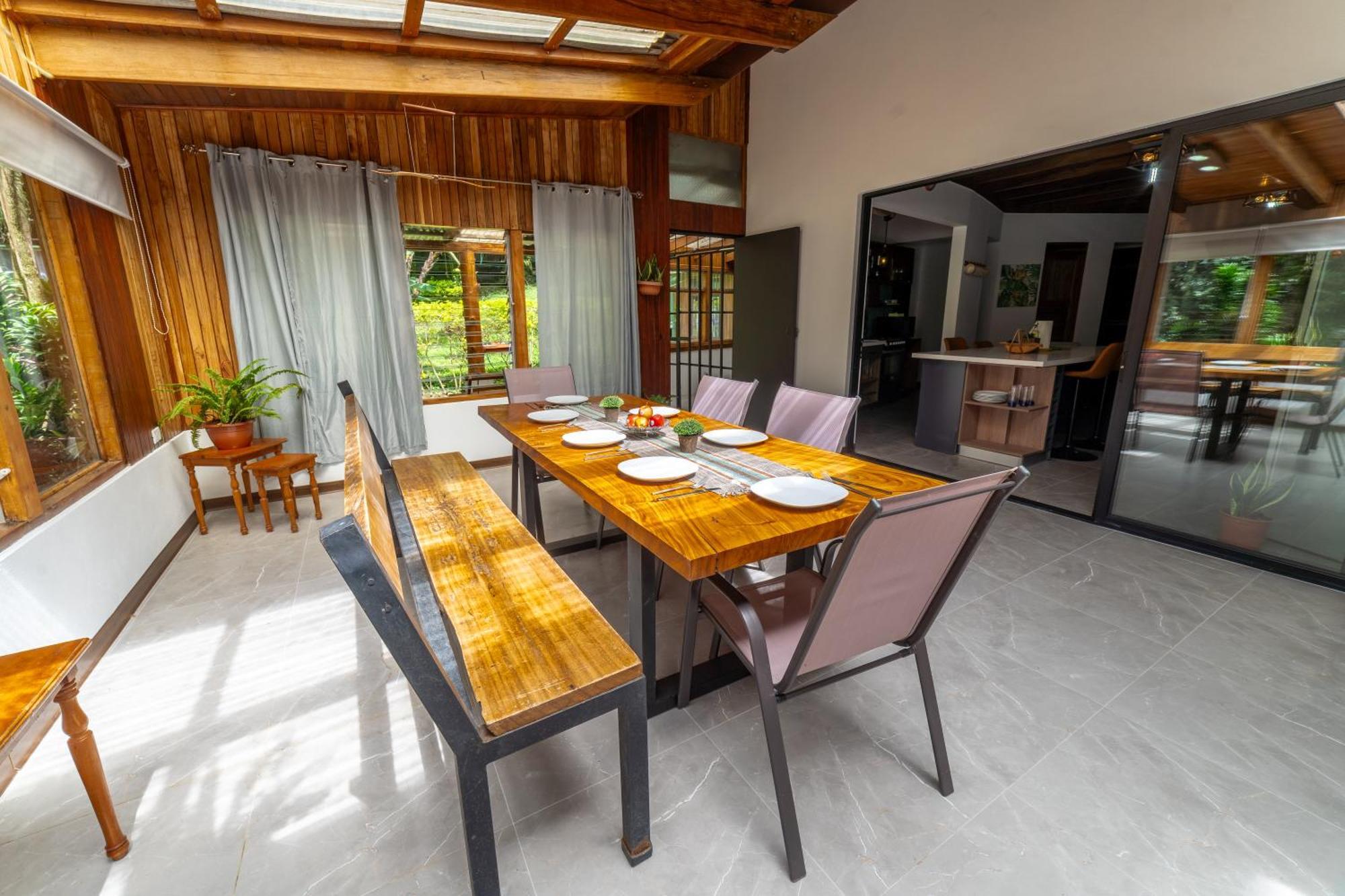 Casa Violeta Home Rentals Монте-Верде Экстерьер фото