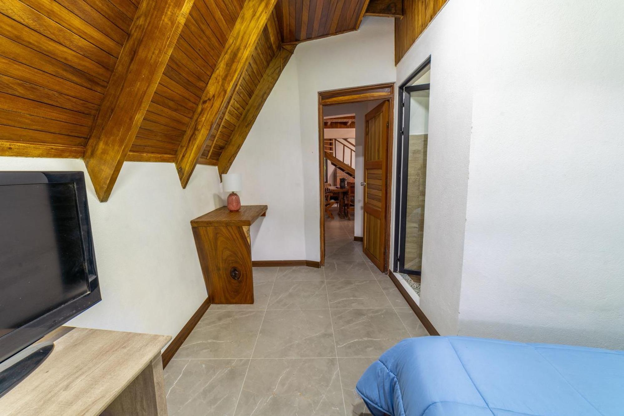 Casa Violeta Home Rentals Монте-Верде Экстерьер фото