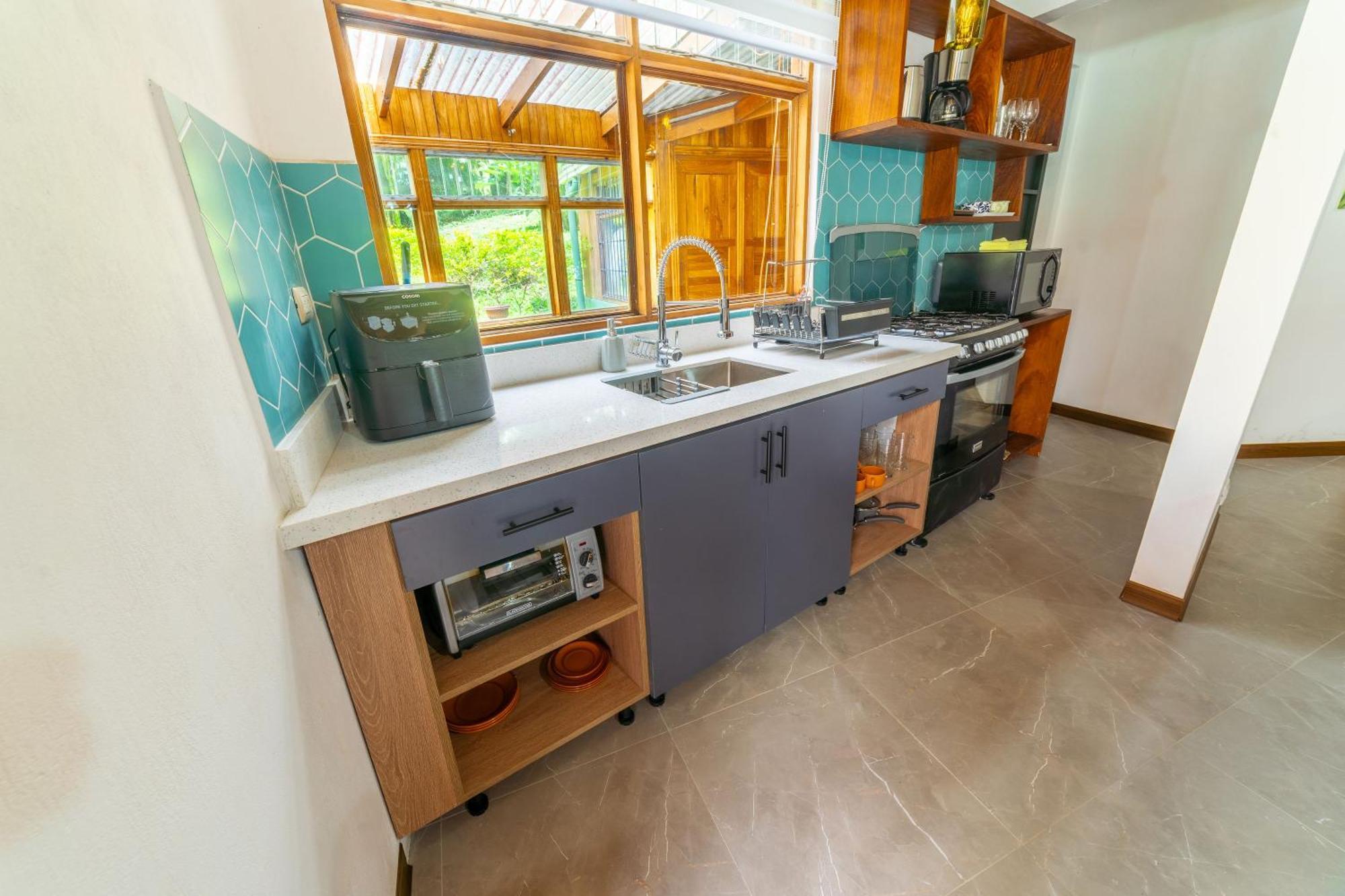 Casa Violeta Home Rentals Монте-Верде Экстерьер фото