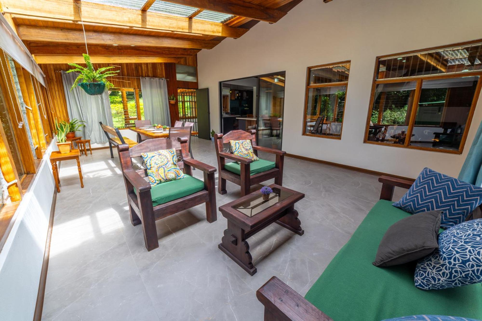 Casa Violeta Home Rentals Монте-Верде Экстерьер фото